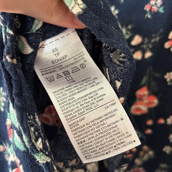 [XS] Gap Navy Blue & Pink Floral Printed 3/4 Sleeve Blouse Women’s Casual - Picture 5 of 7